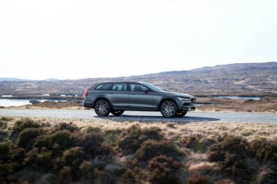 Volvo V90 crossover