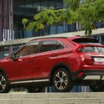 Mitsubishi Eclipse Cross vista trasera tres cuartos