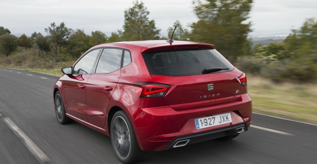 SEAT Ibiza FR 1.5 TSi EVO 150 imagen trasera en carretera