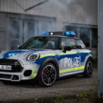 Mini John Cooper Works como coche de policía