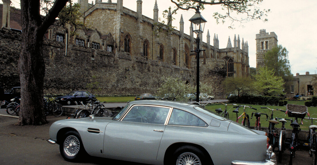 Aston Martin DB5 de James Bond