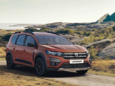 Dacia Jogger en las montañas