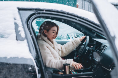 Arrancar el coche en invierno es una tarea que lleva tiempo, pero permitirá alarga la vida útil de tu coche