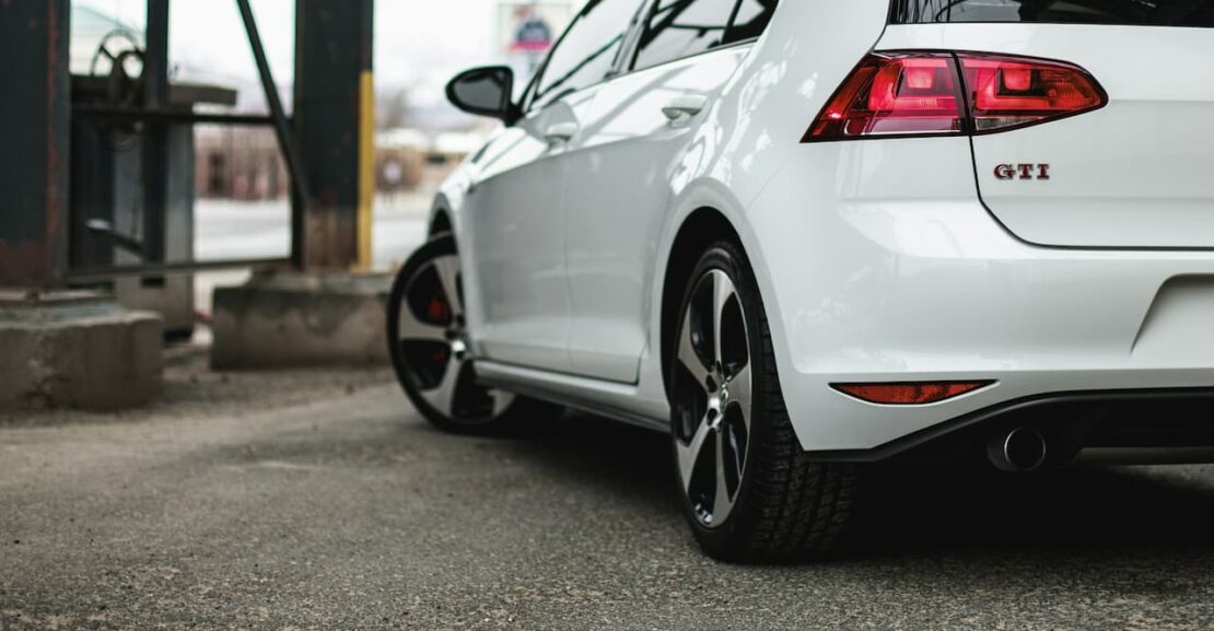 Volkswagen GTI blanco