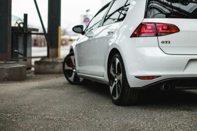 Volkswagen GTI blanco