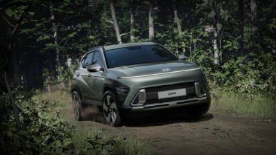 Hyundai Kona en plena conducción