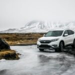 Un coche Honda en un paisaje invernal