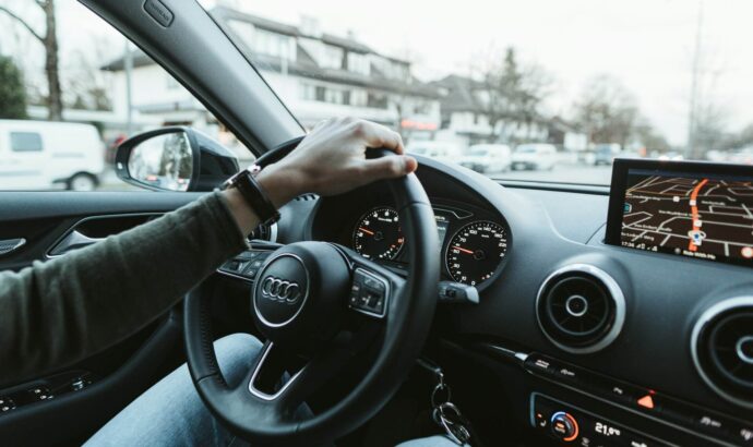 Detalle del volante de un Audi