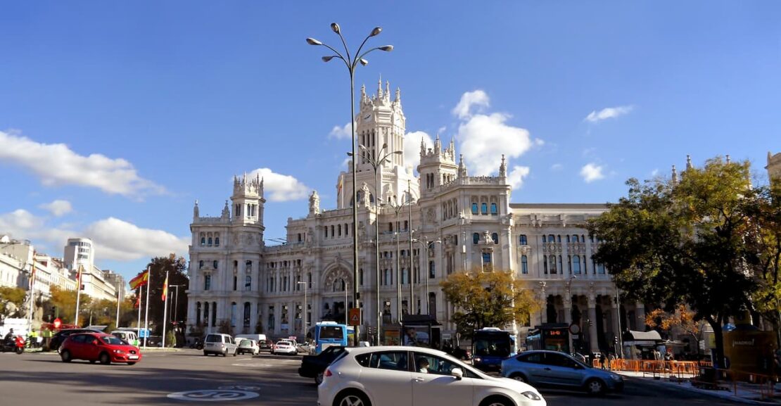 Coches en Cibeles