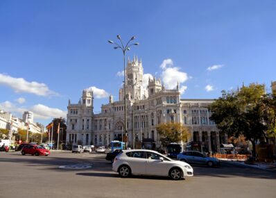 Coches en Cibeles