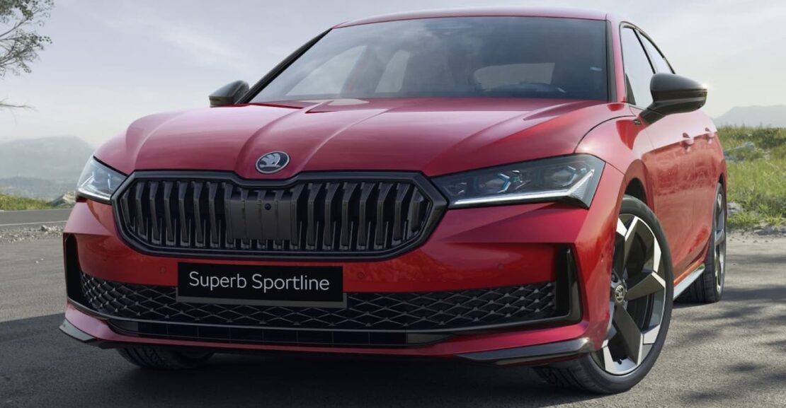 Skoda Superb Sportline de color rojo